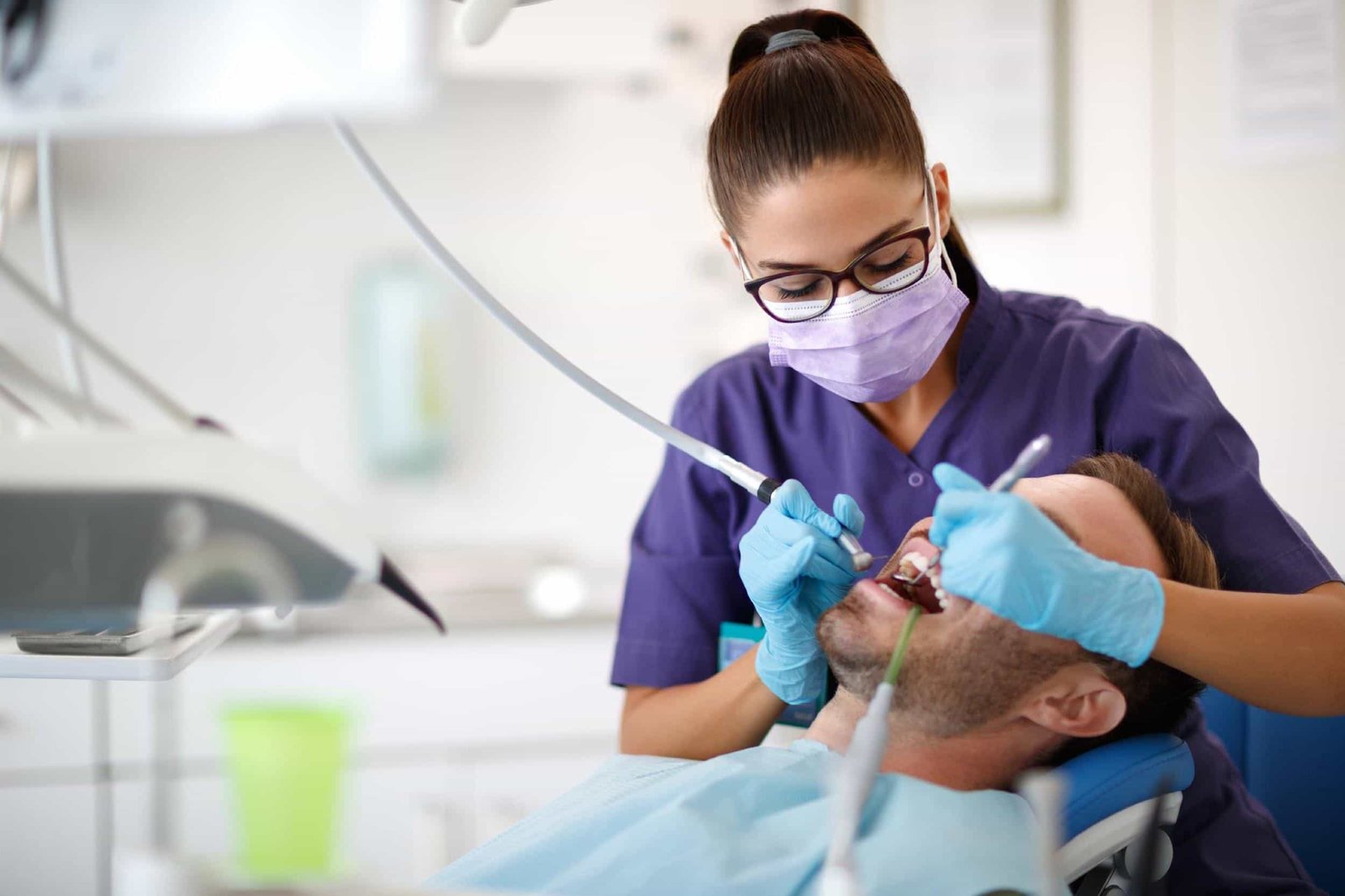 5 Signs You Need a Professional Dental Cleaning Today
